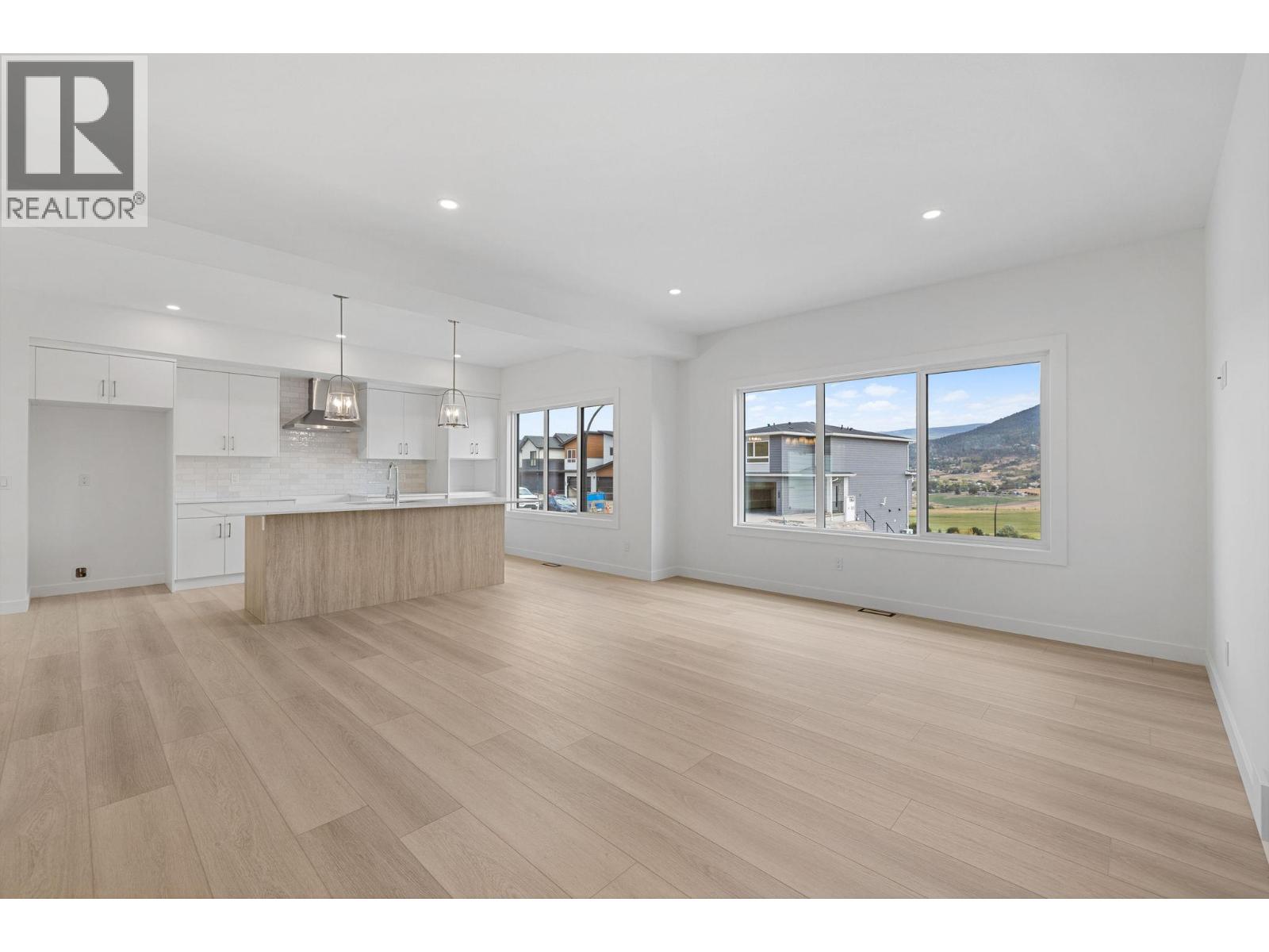 434 Arrowleaf Rise Property Photo 12