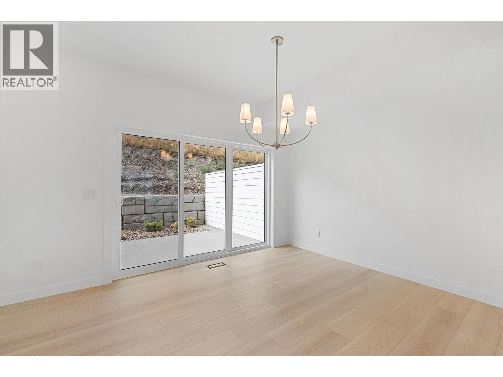434 Arrowleaf Rise Property Photo 15