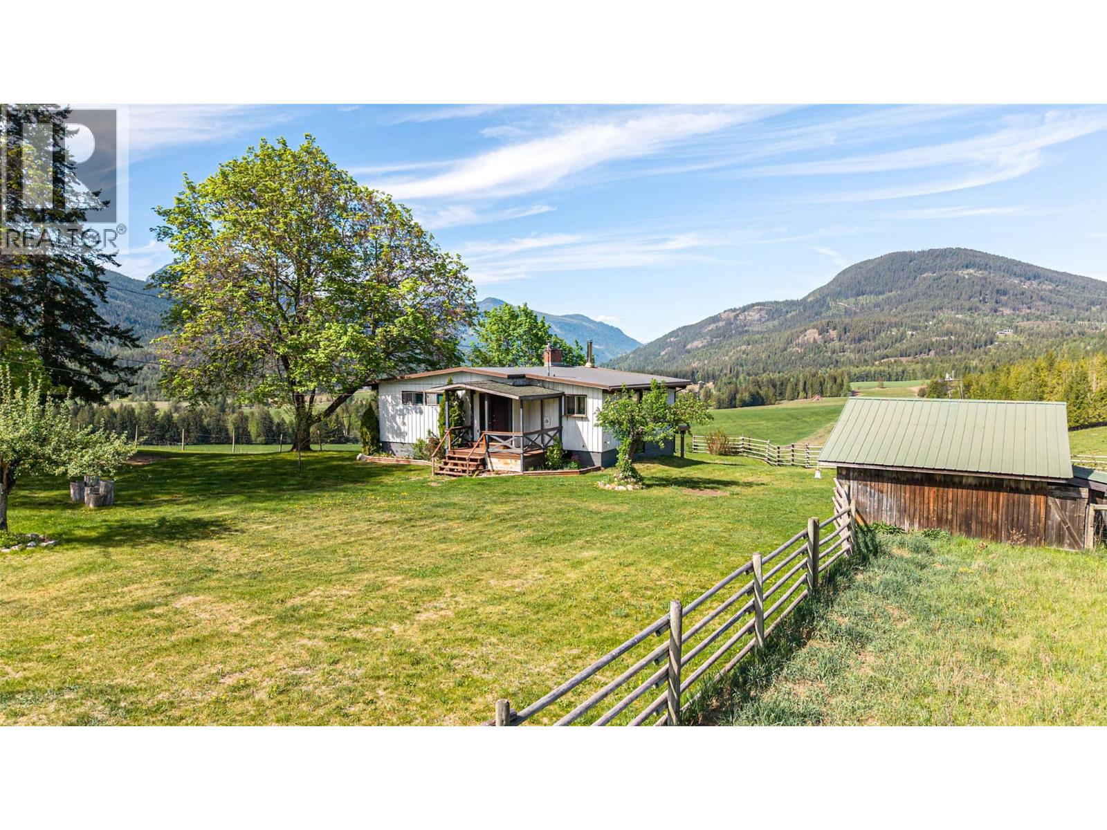 43 Sigalet Road Property Photo 1