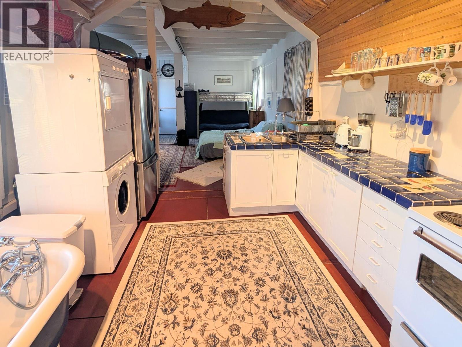 200 Mills Road Property Photo 12
