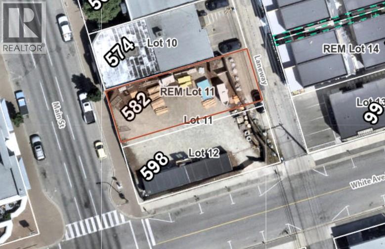 582 Main Street Property Photo 1