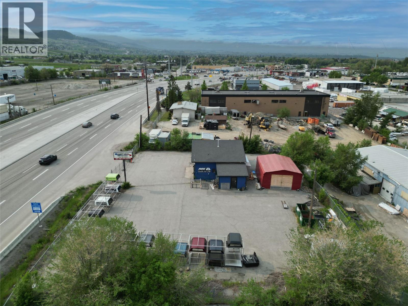 4042 97 Highway Property Photo 2