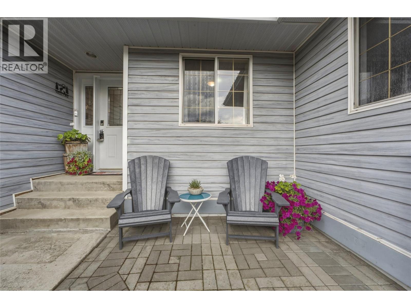 2419 Bradley Drive Property Photo 2