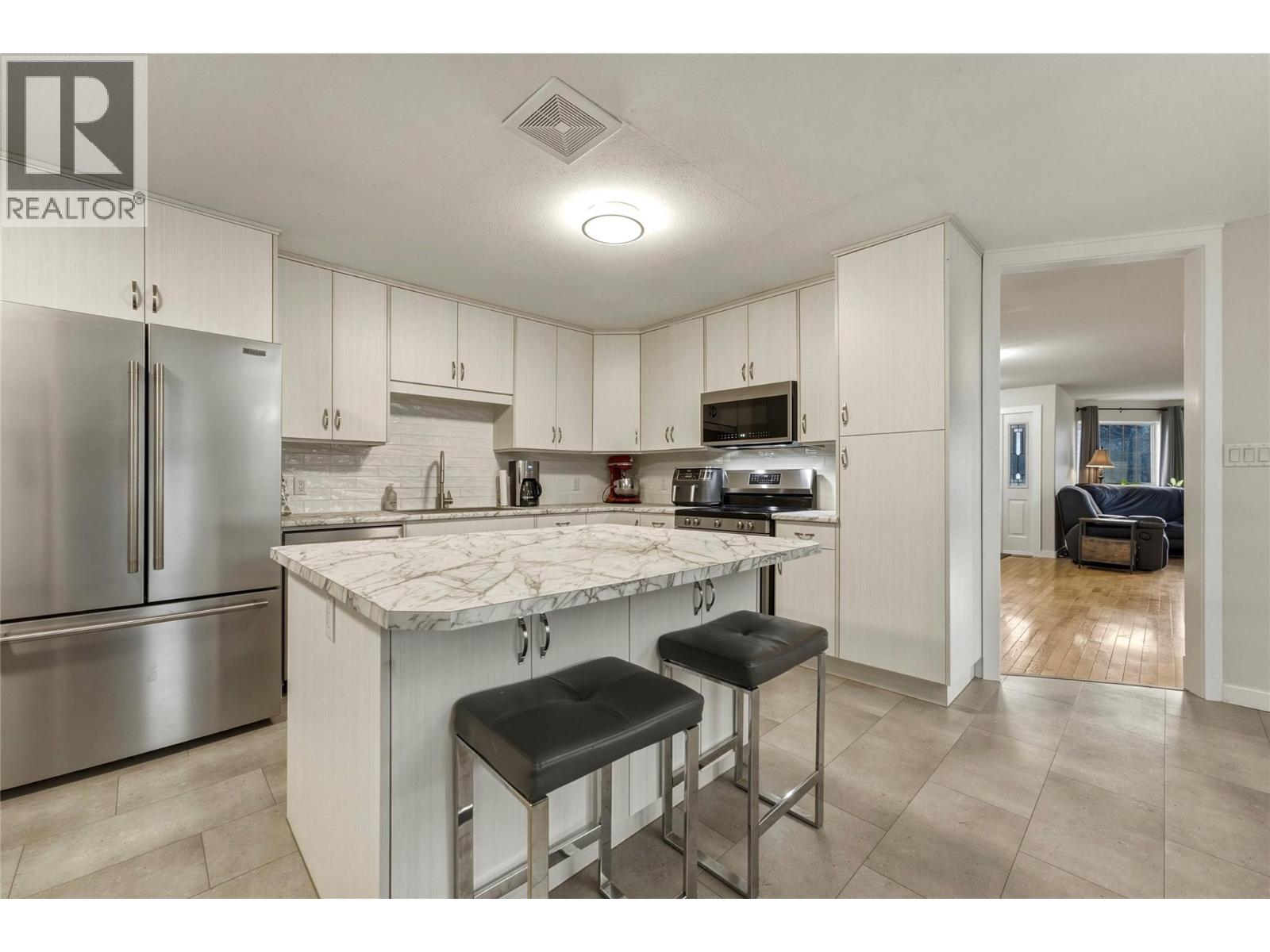 2419 Bradley Drive Property Photo 10
