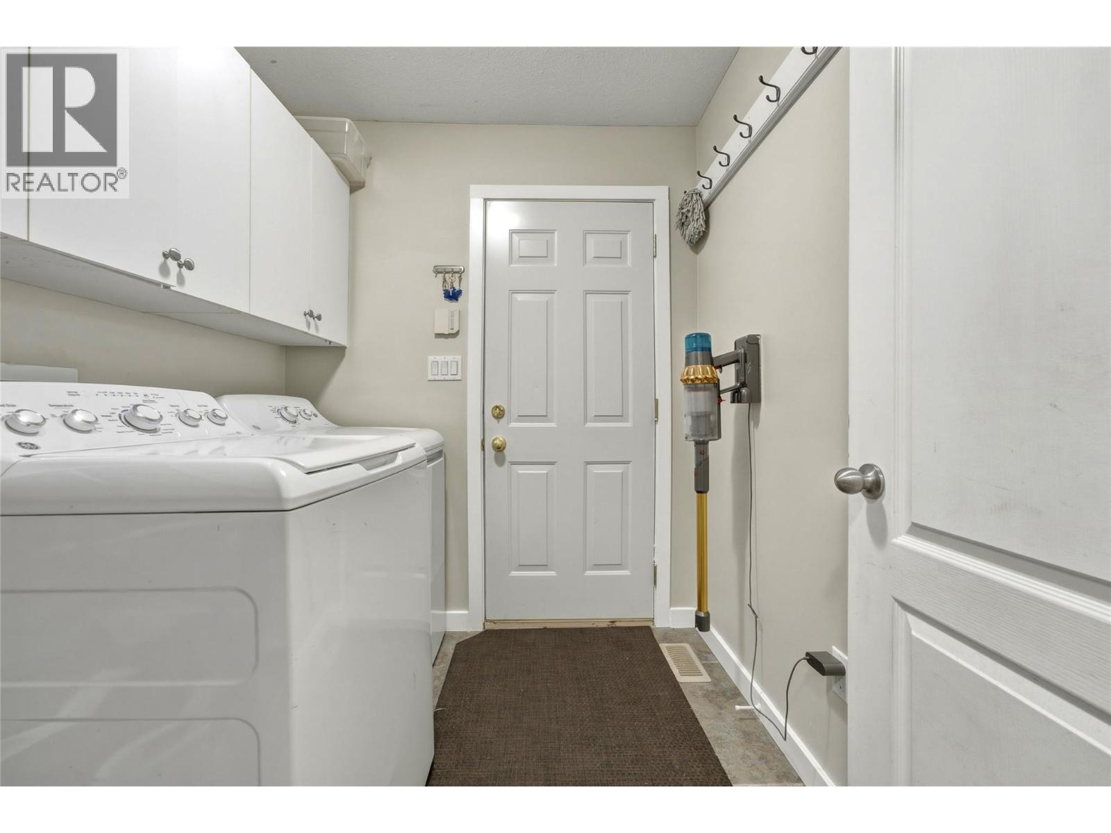 2419 Bradley Drive Property Photo 16