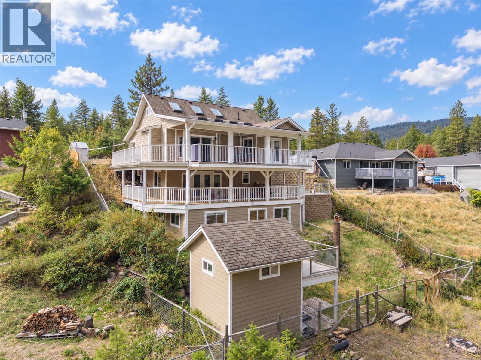 674 Muir Road Property Photo 1
