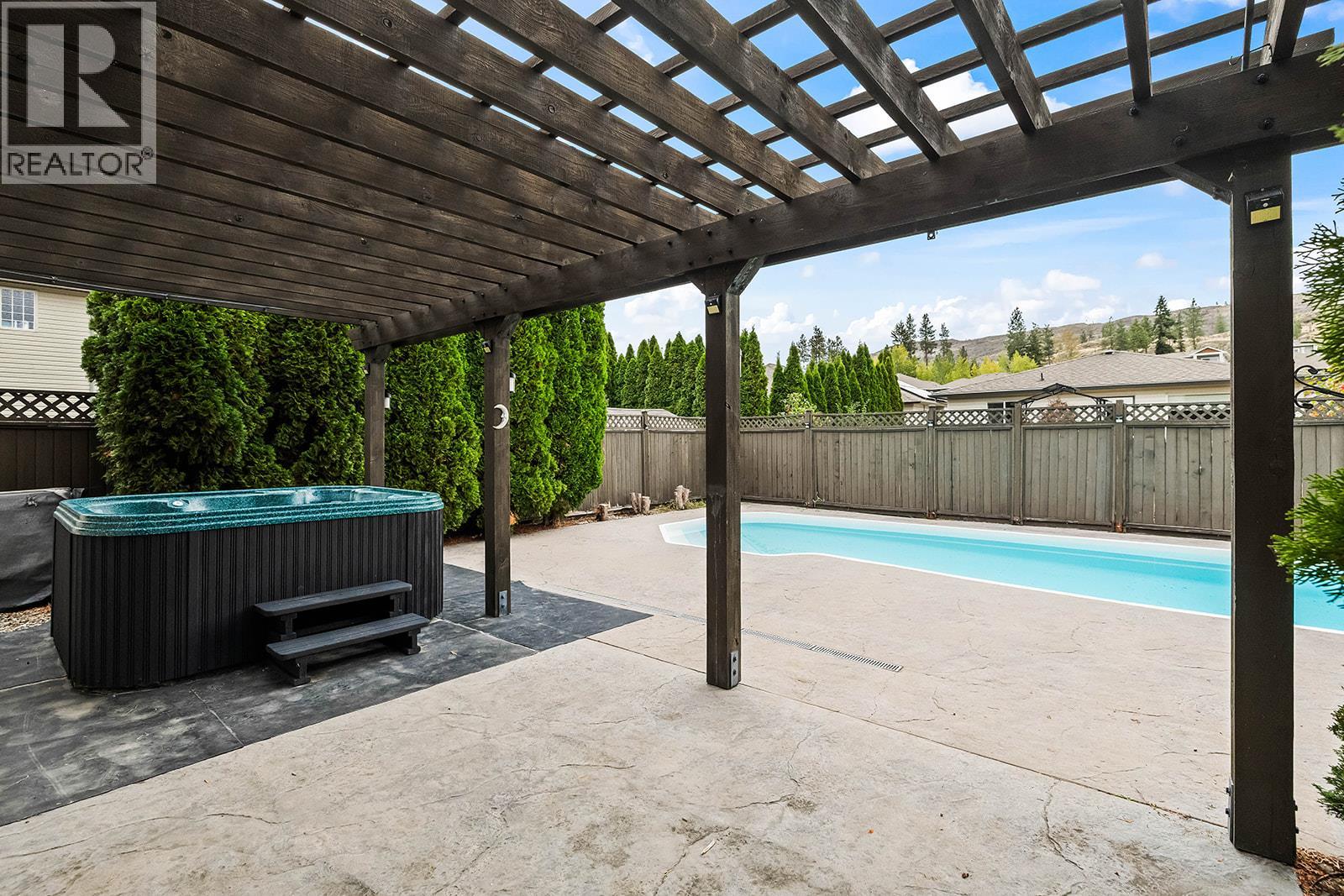 541 Quartz Crescent Property Photo 10