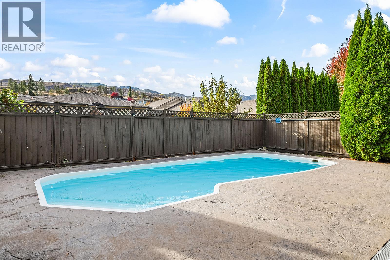 541 Quartz Crescent Property Photo 13