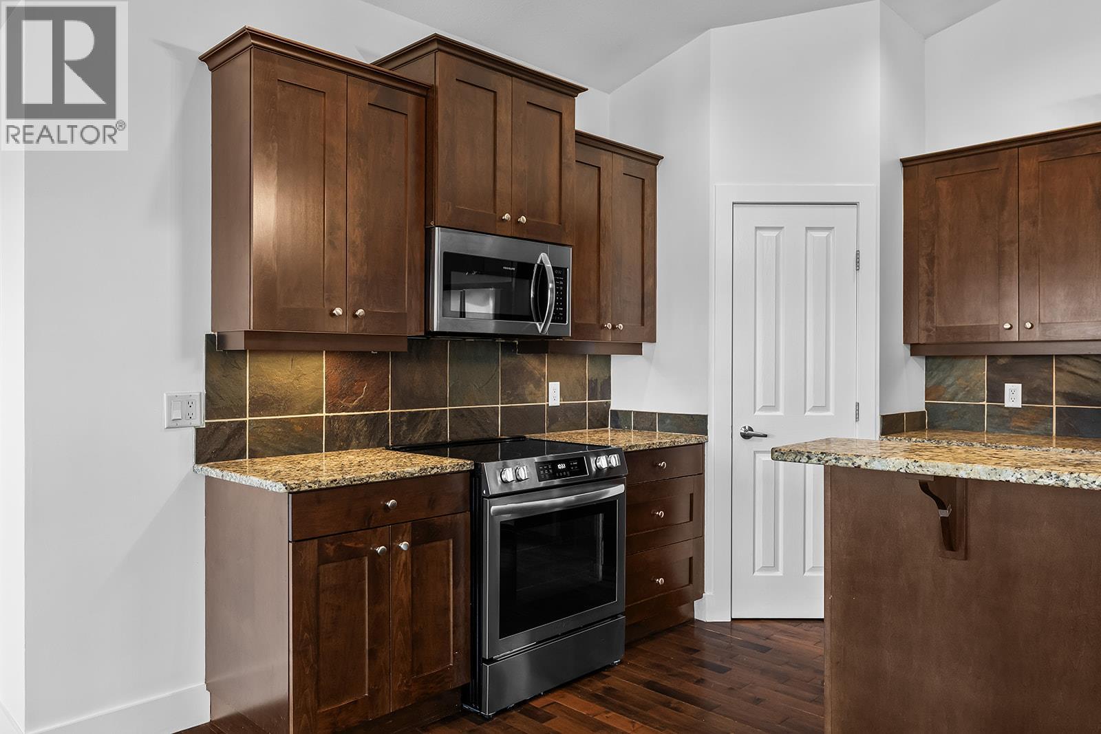 541 Quartz Crescent Property Photo 18