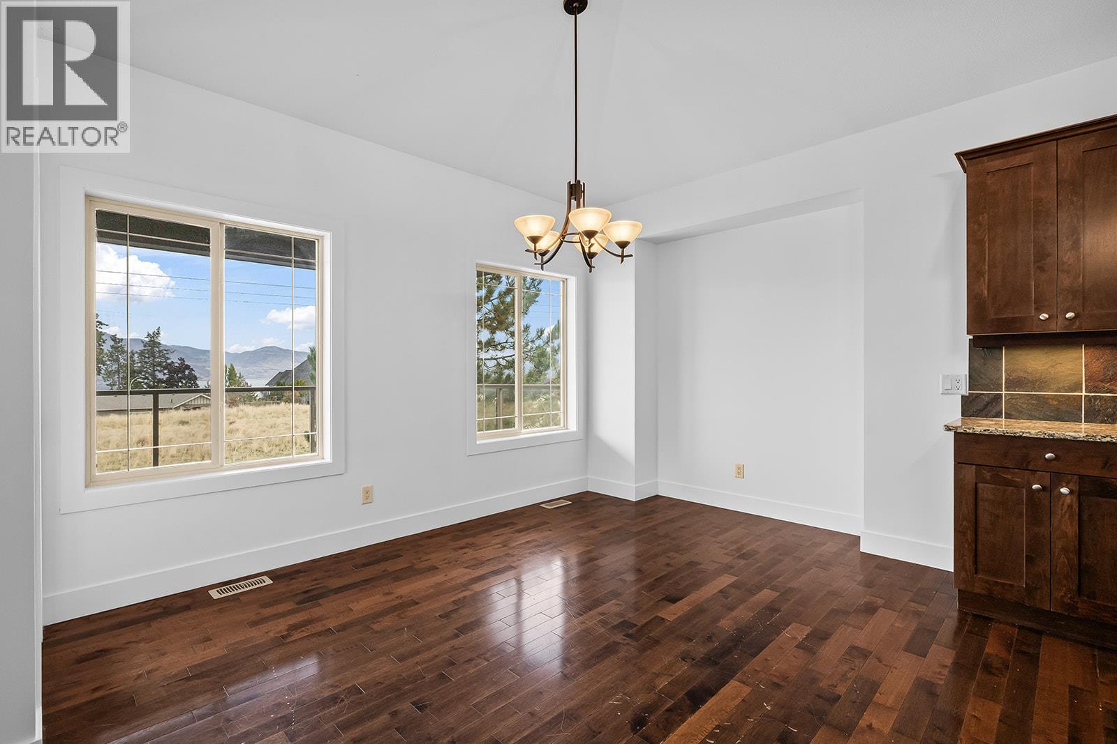 541 Quartz Crescent Property Photo 24