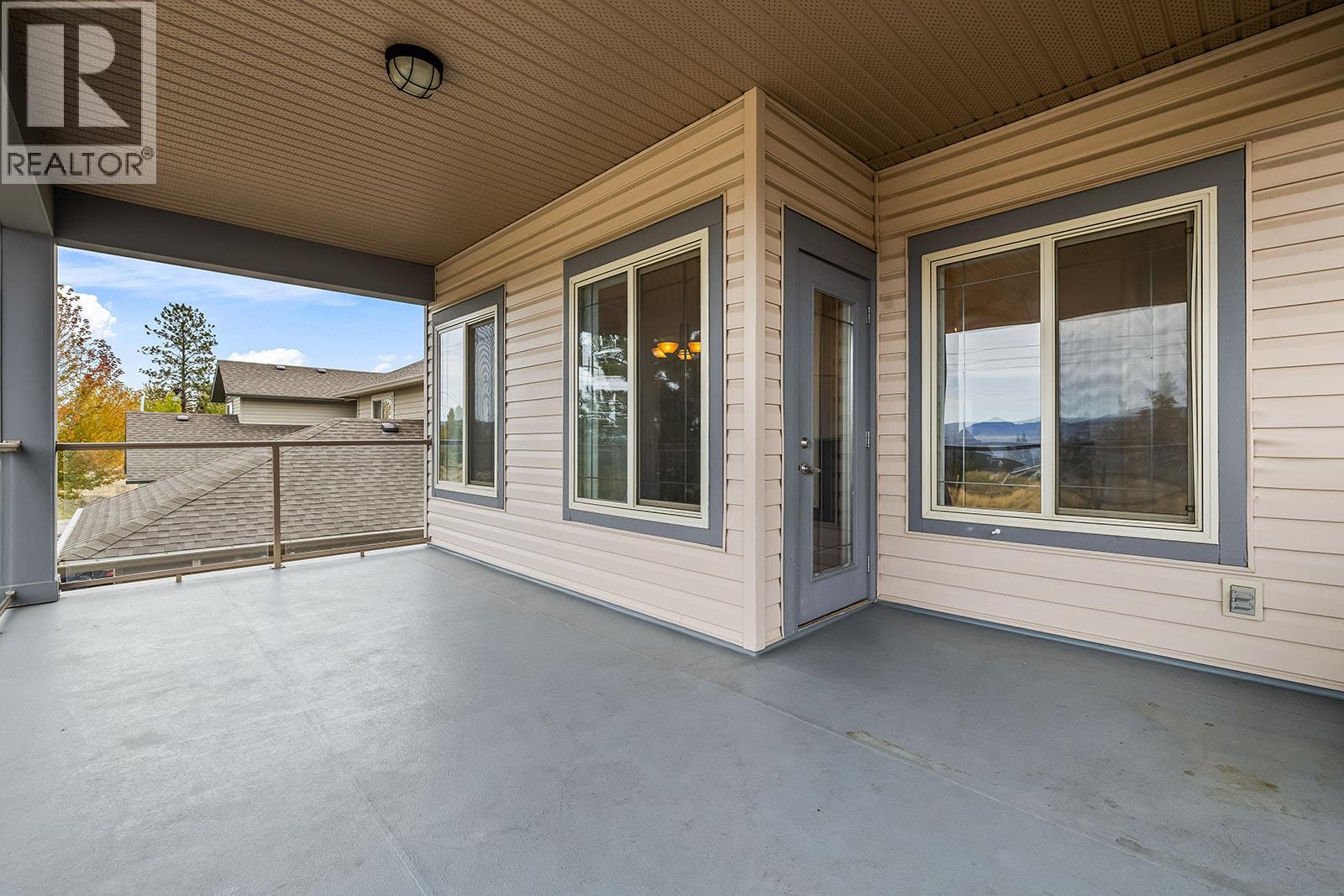 541 Quartz Crescent Property Photo 32