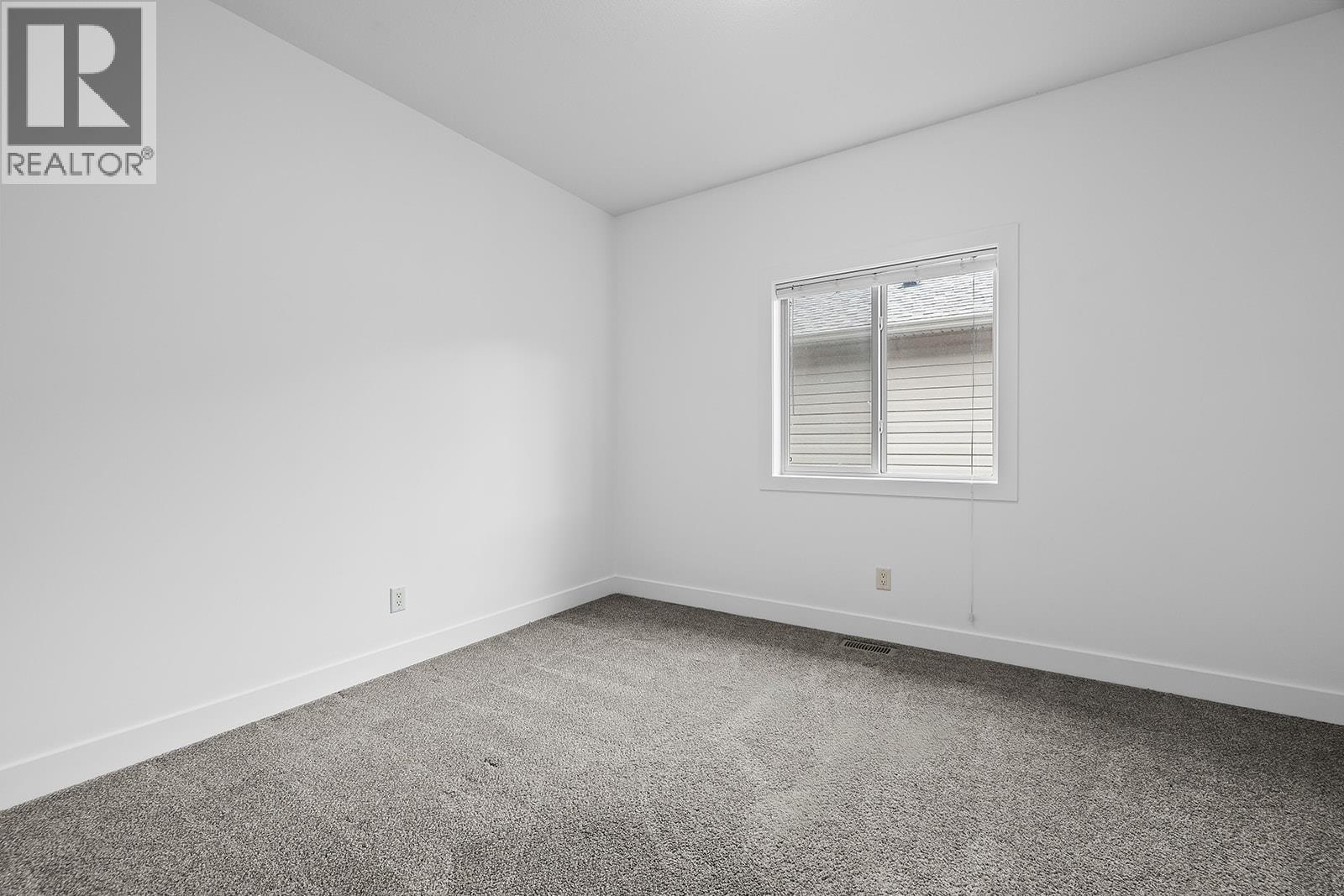 541 Quartz Crescent Property Photo 44