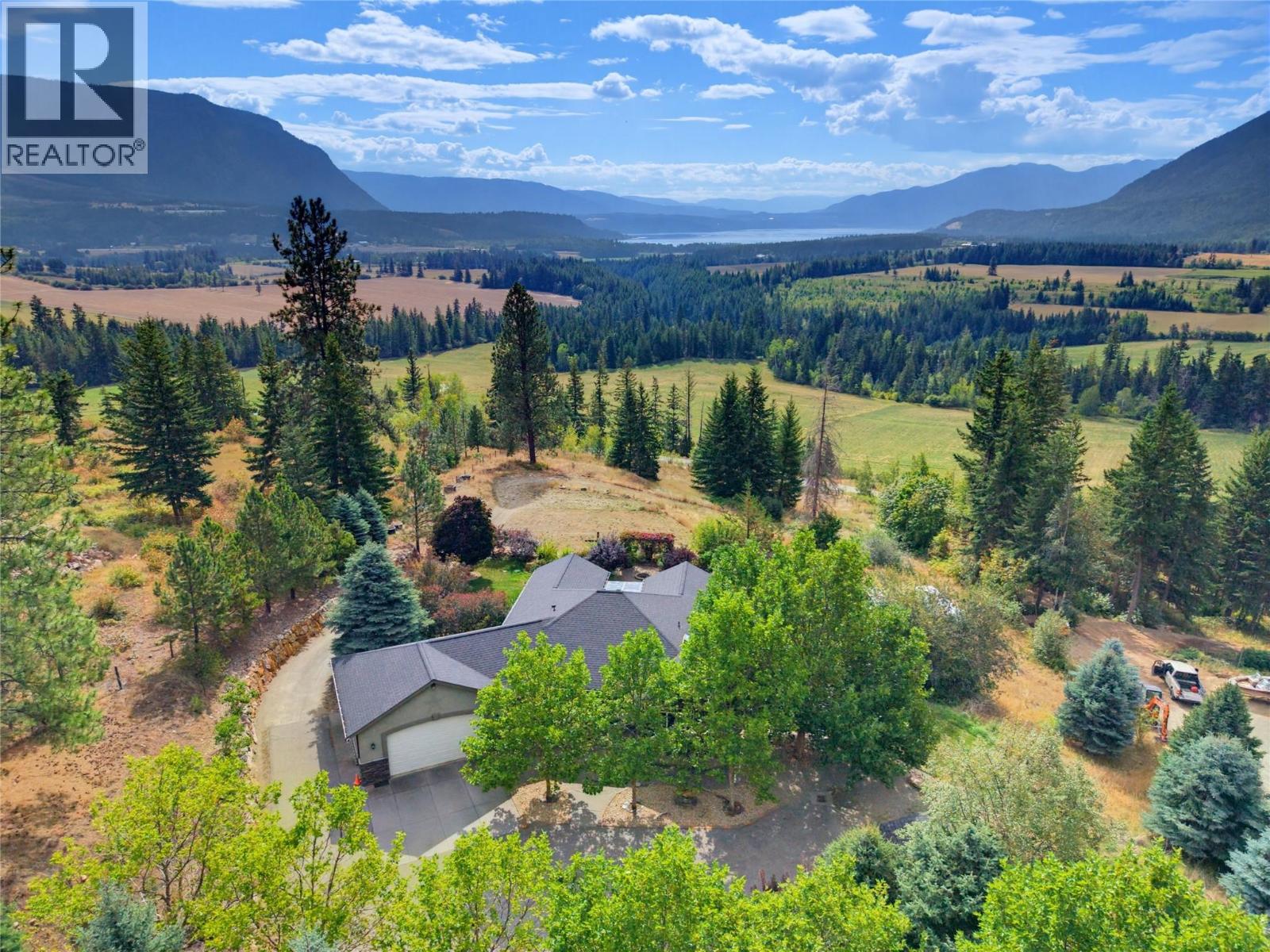 2708 Sunridge Place Property Photo 1