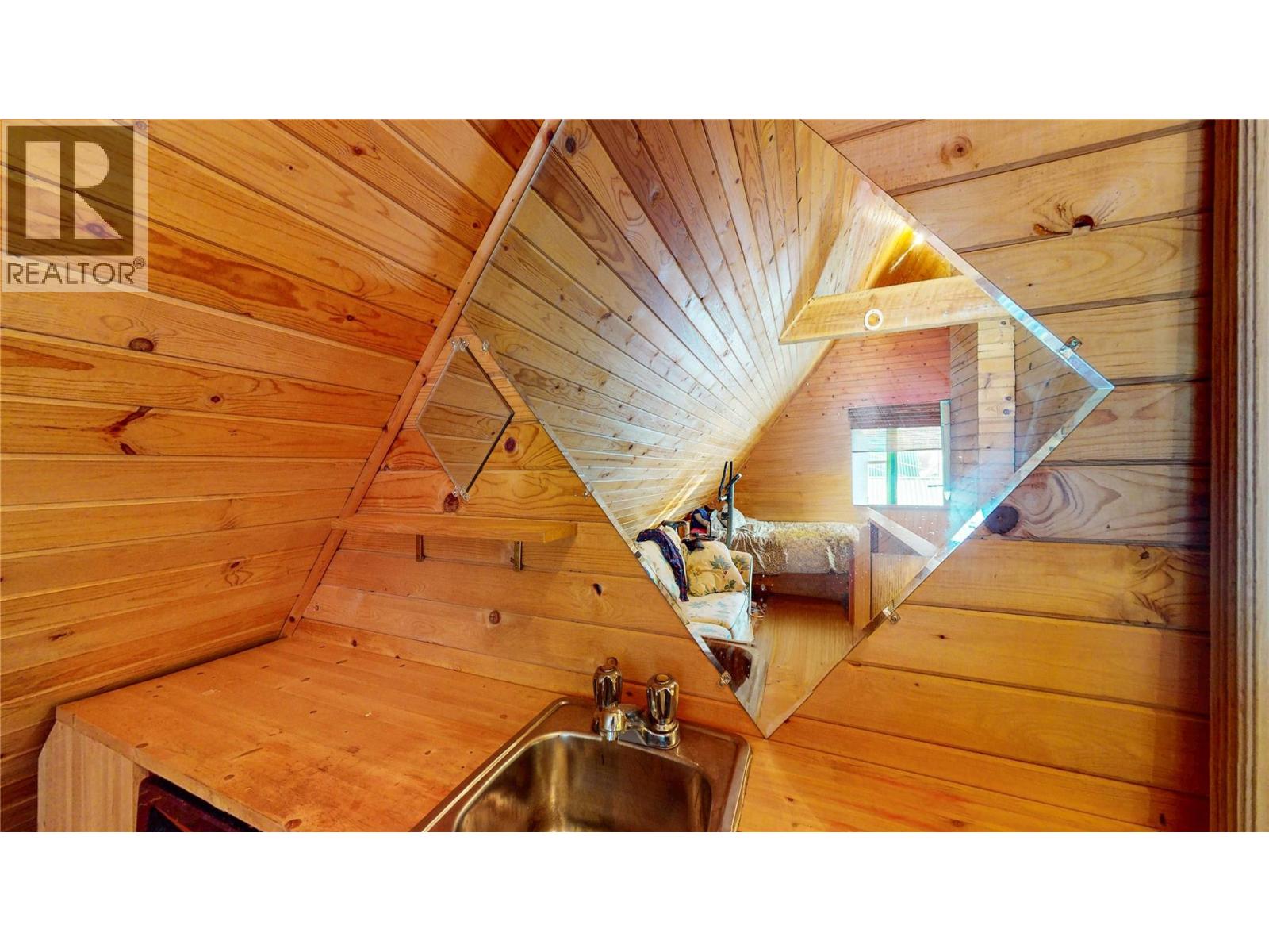 32 Waldie Road Property Photo 16