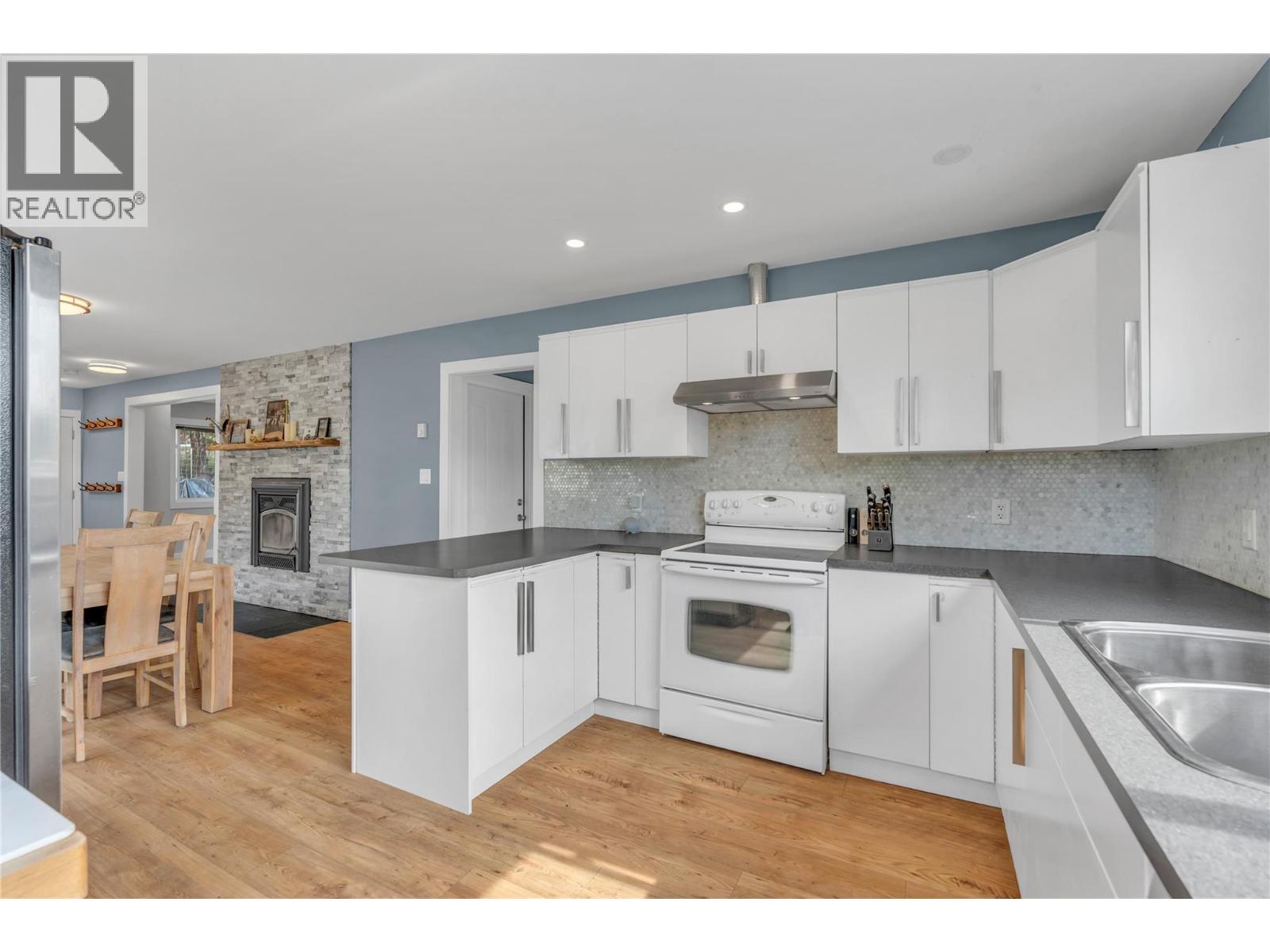 770 Lower Debeck Road Property Photo 13