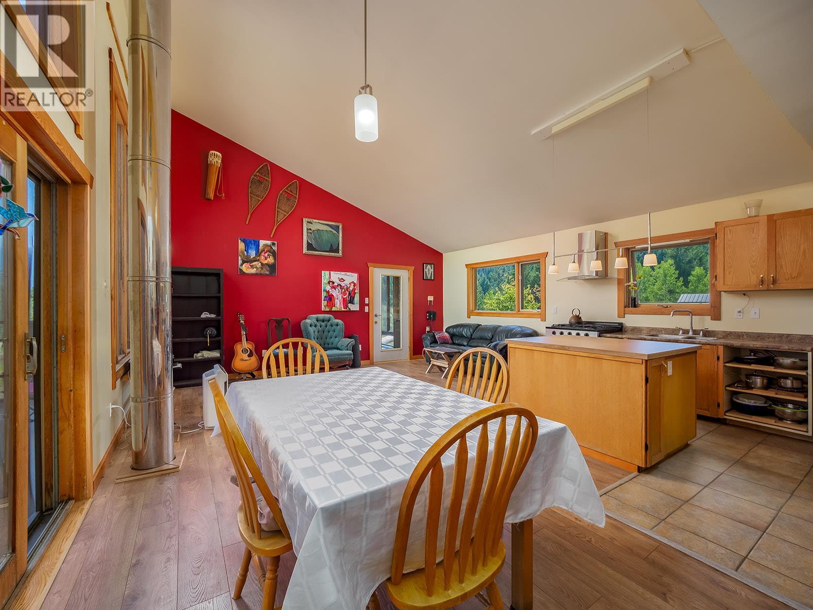 4151 Thomas Road Property Photo 13