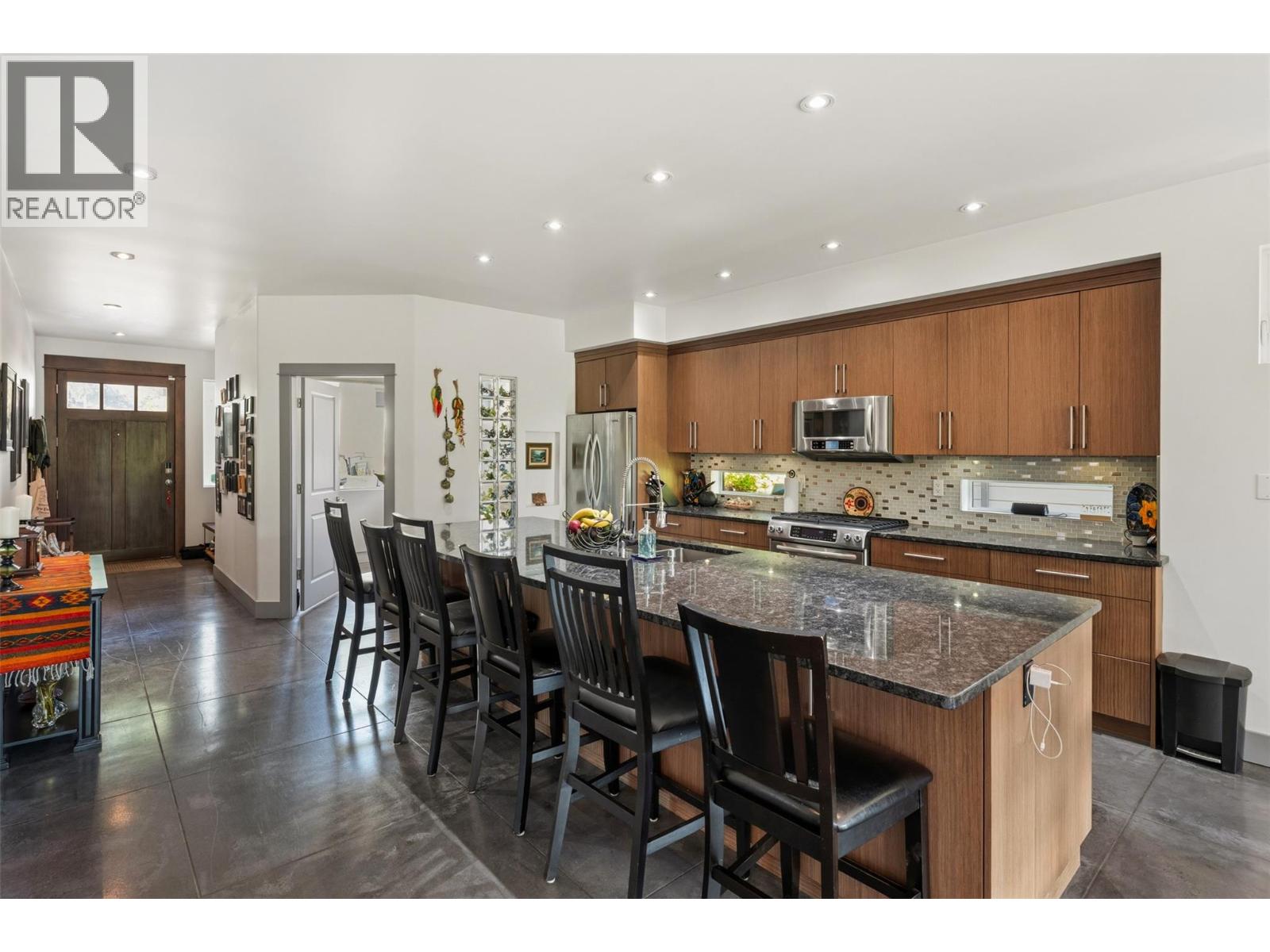 729 Creekside Road Property Photo 15
