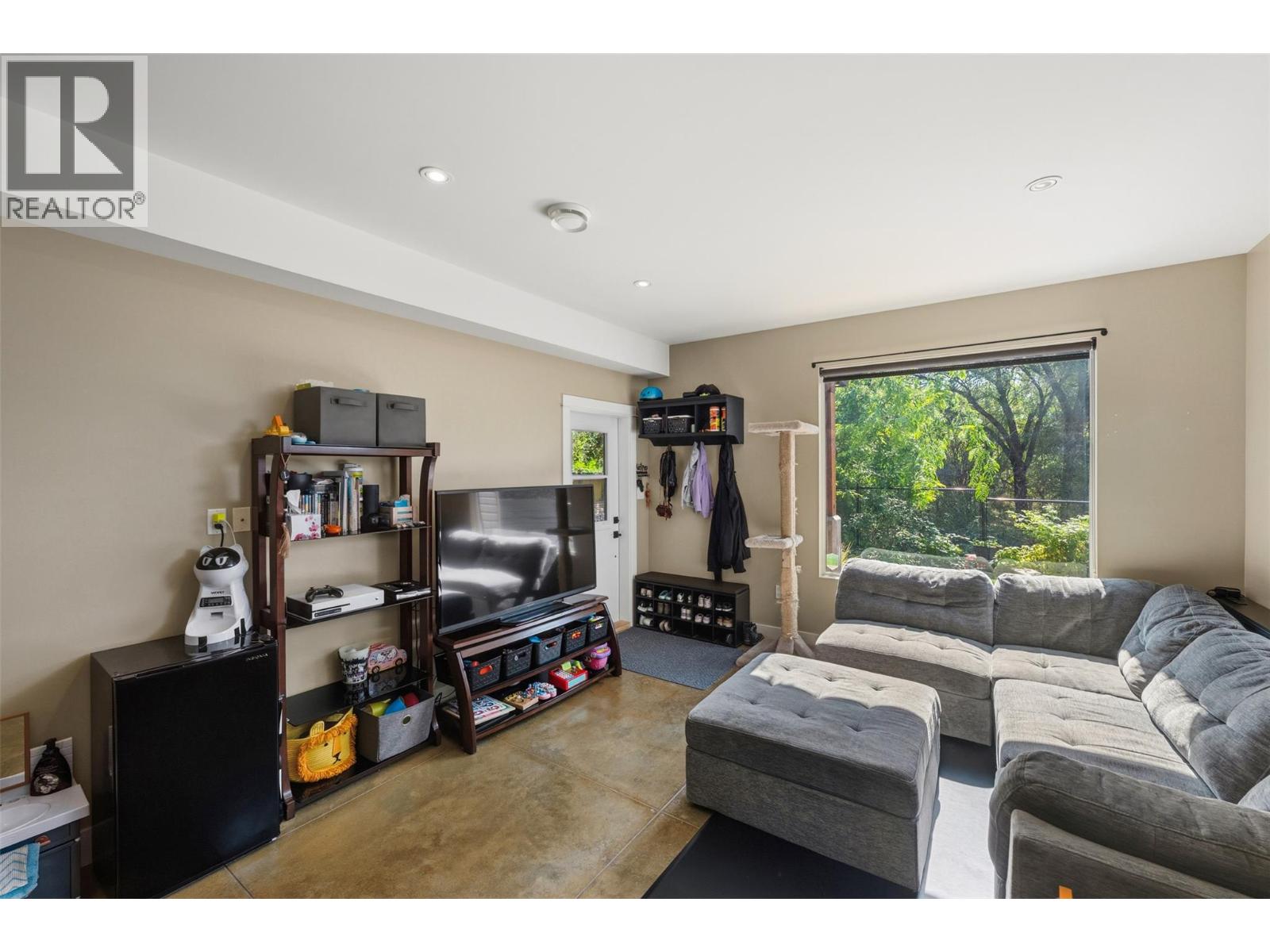 729 Creekside Road Property Photo 36