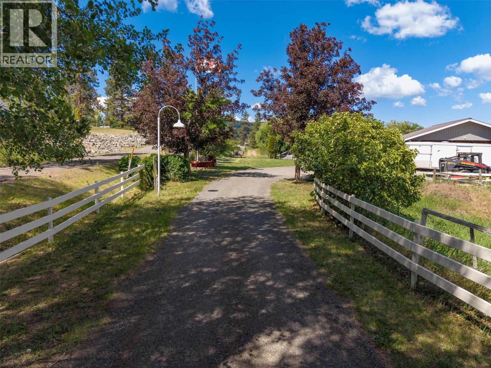 895 Coldwater Road Property Photo 8