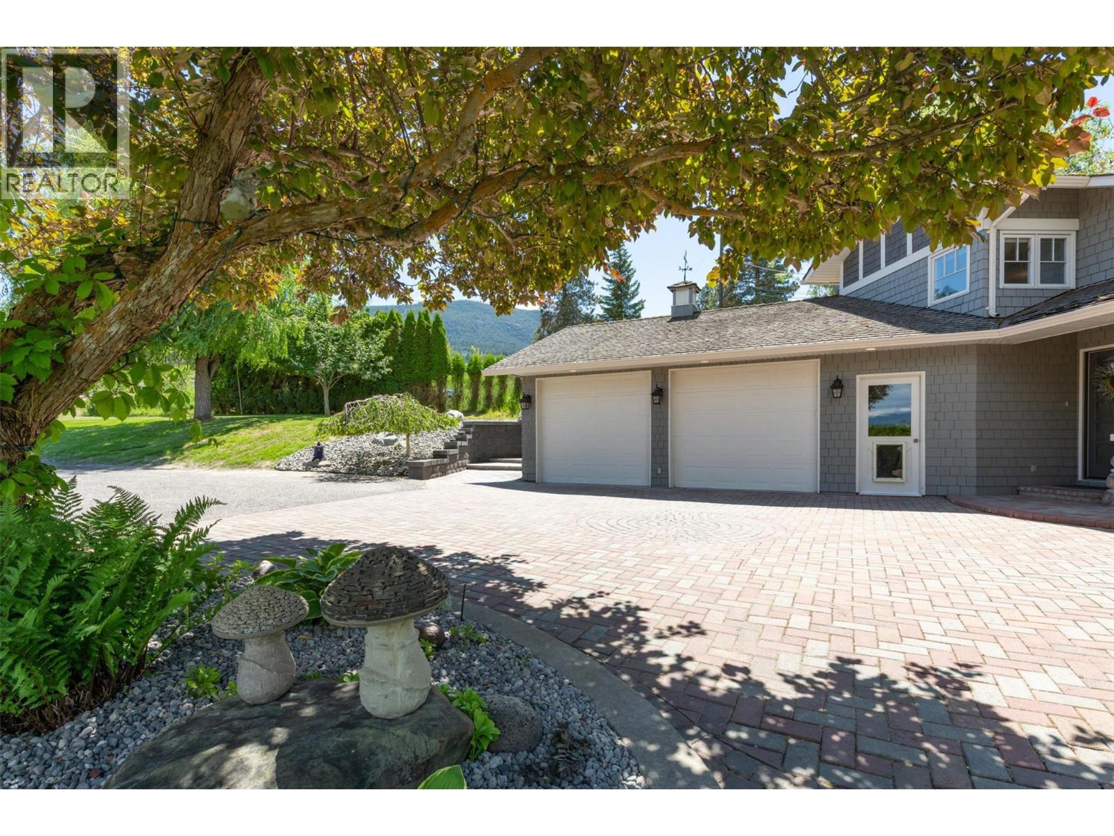 895 Coldwater Road Property Photo 10