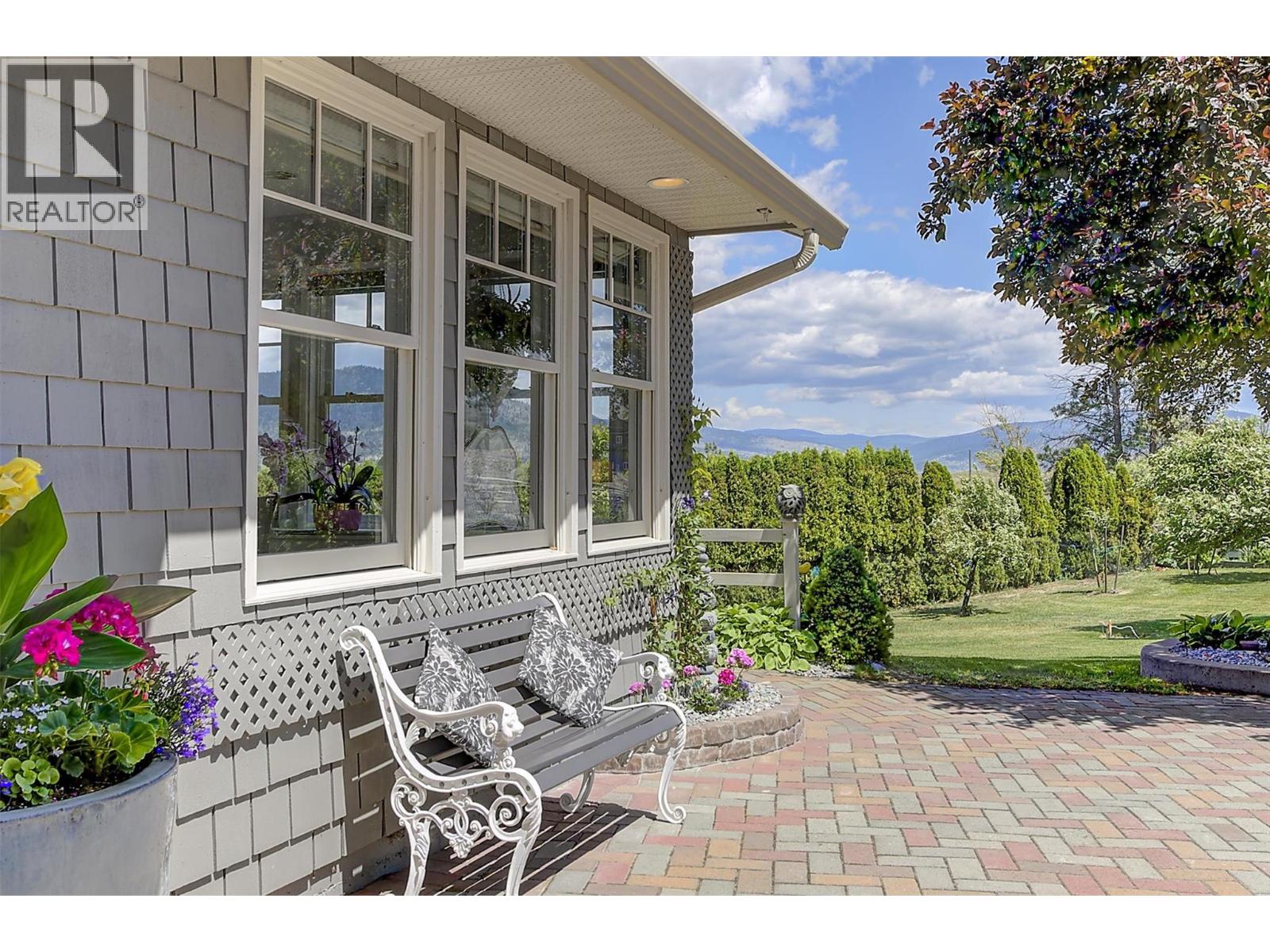 895 Coldwater Road Property Photo 12