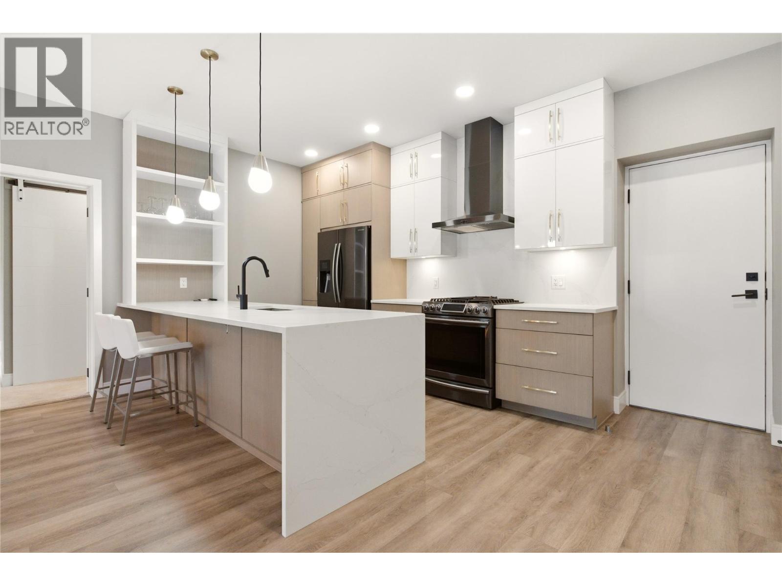 529 Truswell Road Unit# 103 Photo de la propriété 1