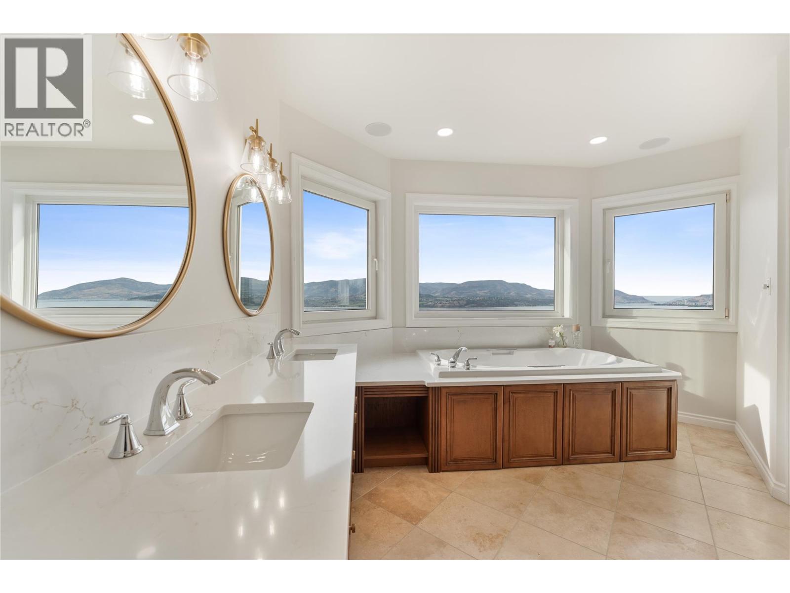 408 Okaview Road Property Photo 23