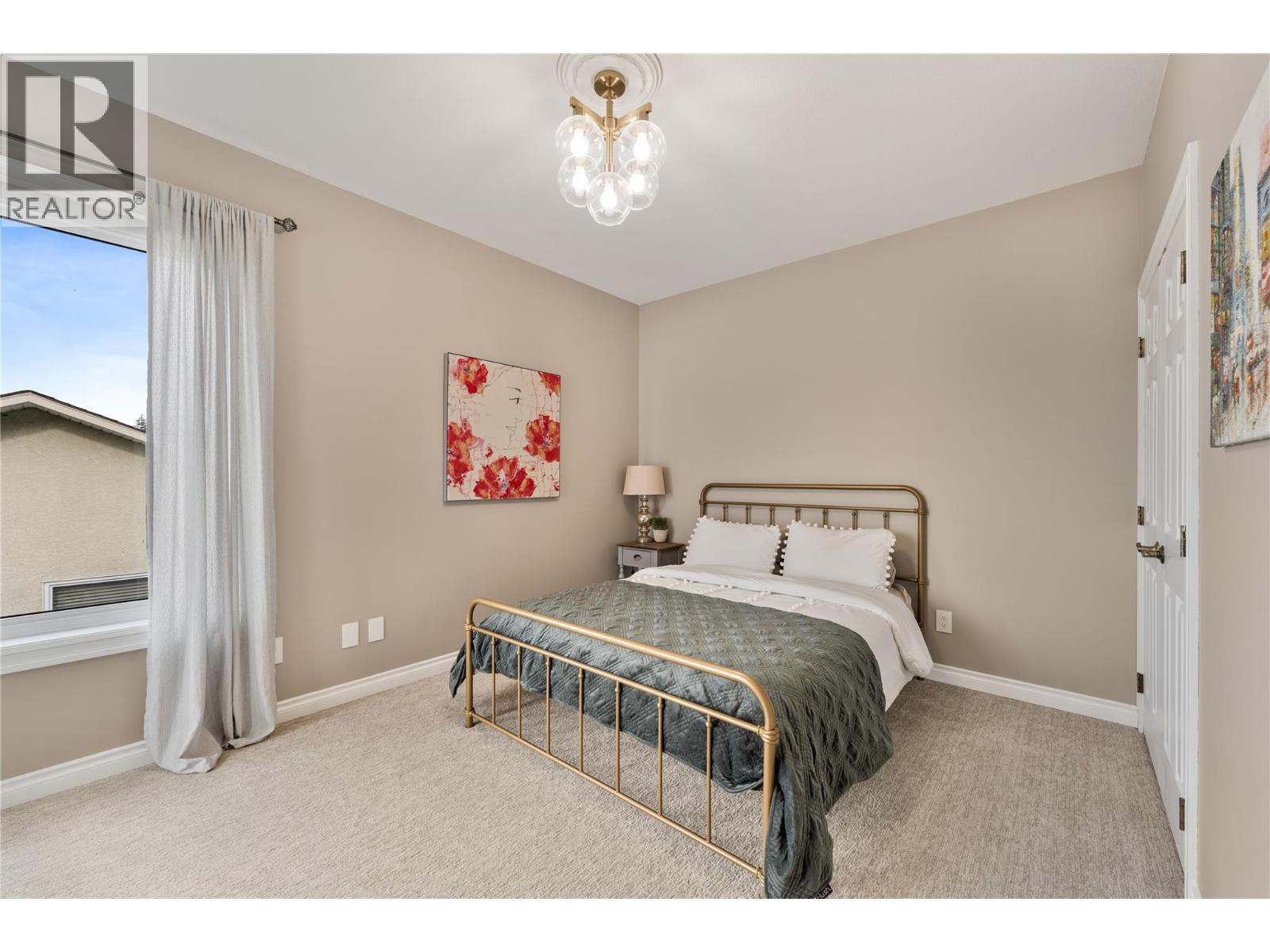 408 Okaview Road Property Photo 28
