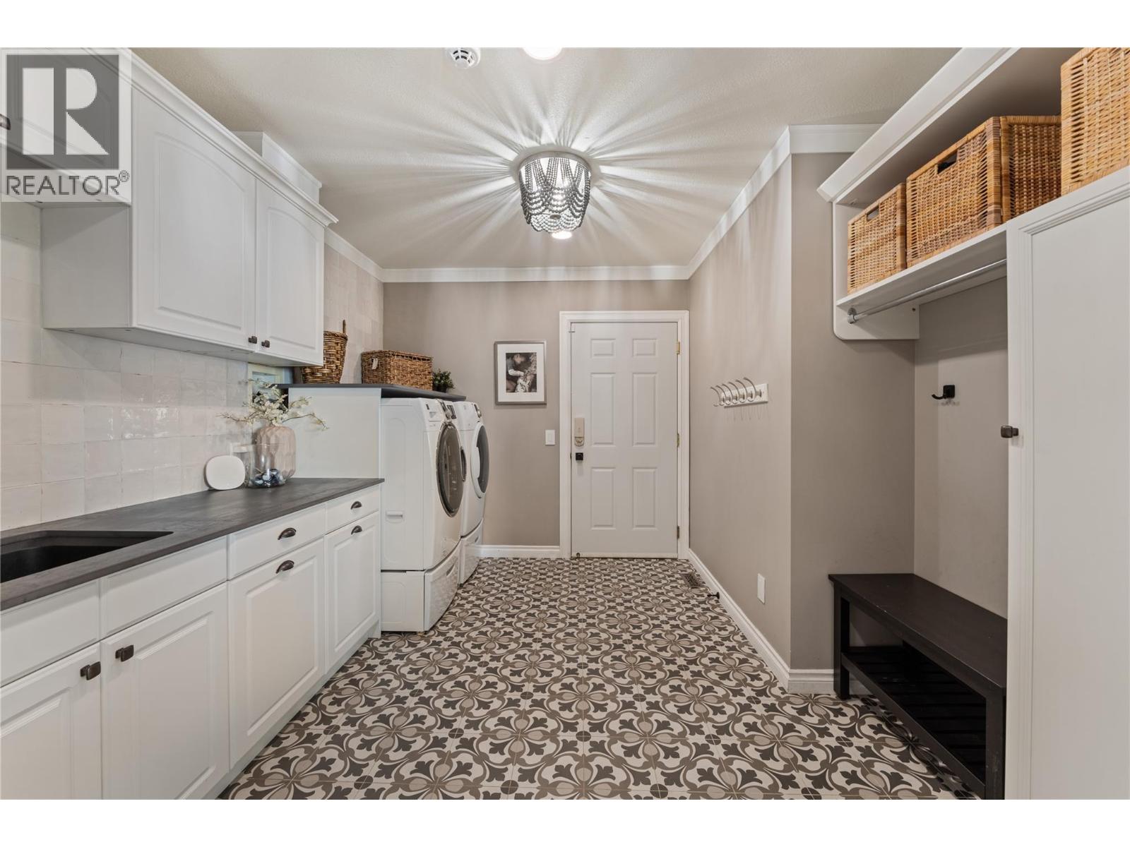 408 Okaview Road Property Photo 40