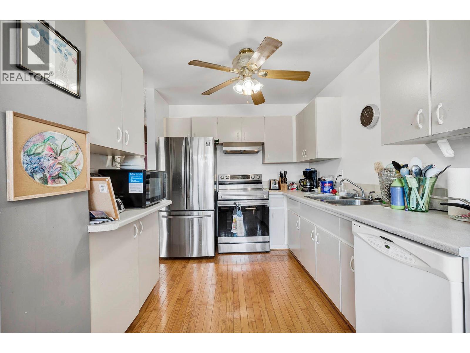 1088 Windbreak Street Property Photo 13
