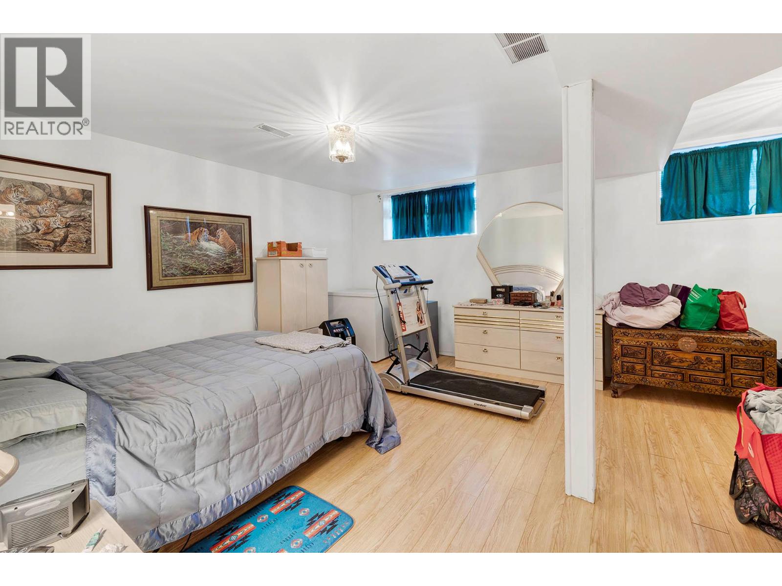 1088 Windbreak Street Property Photo 24