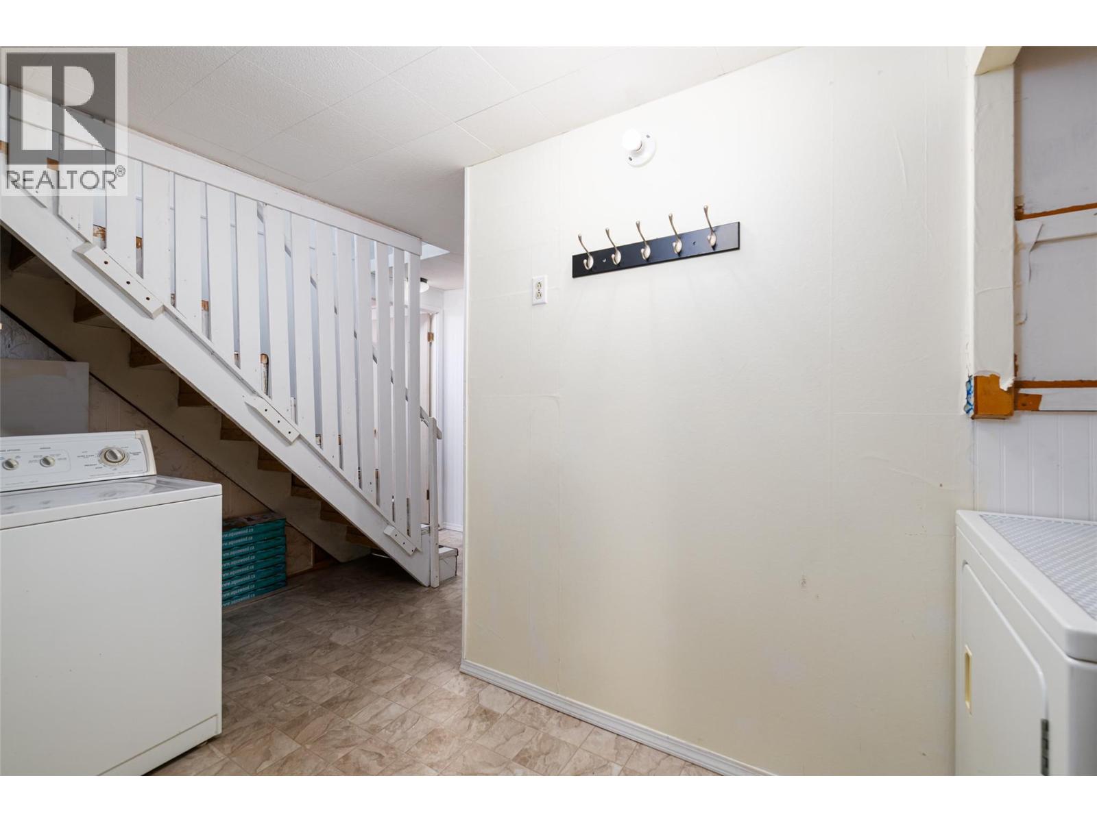 519 20th Avenue S Property Photo 19