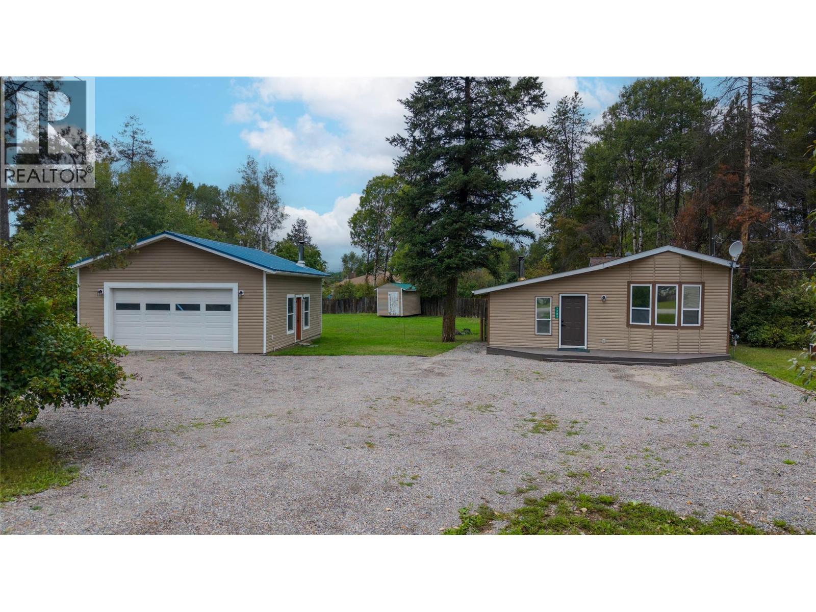 7285 Jaffray Village Loop Road Property Photo 1