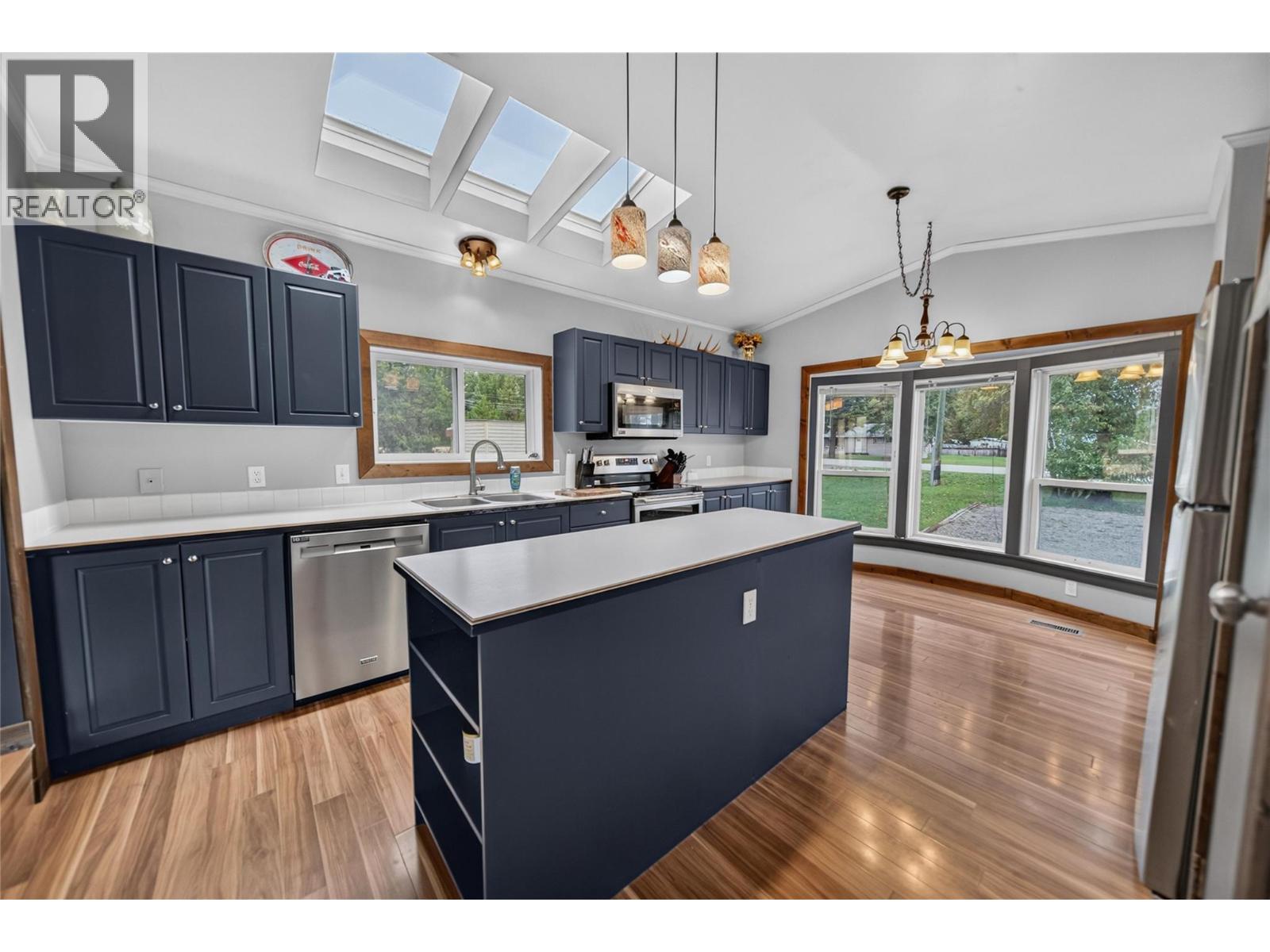 7285 Jaffray Village Loop Road Property Photo 10