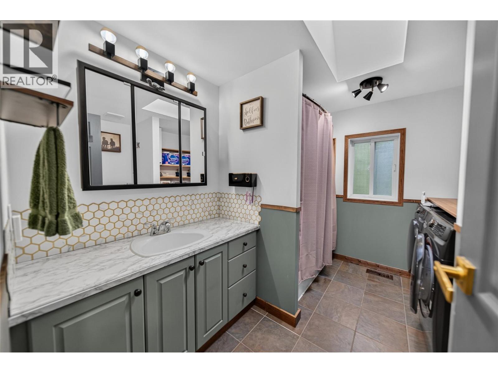 7285 Jaffray Village Loop Road Property Photo 21