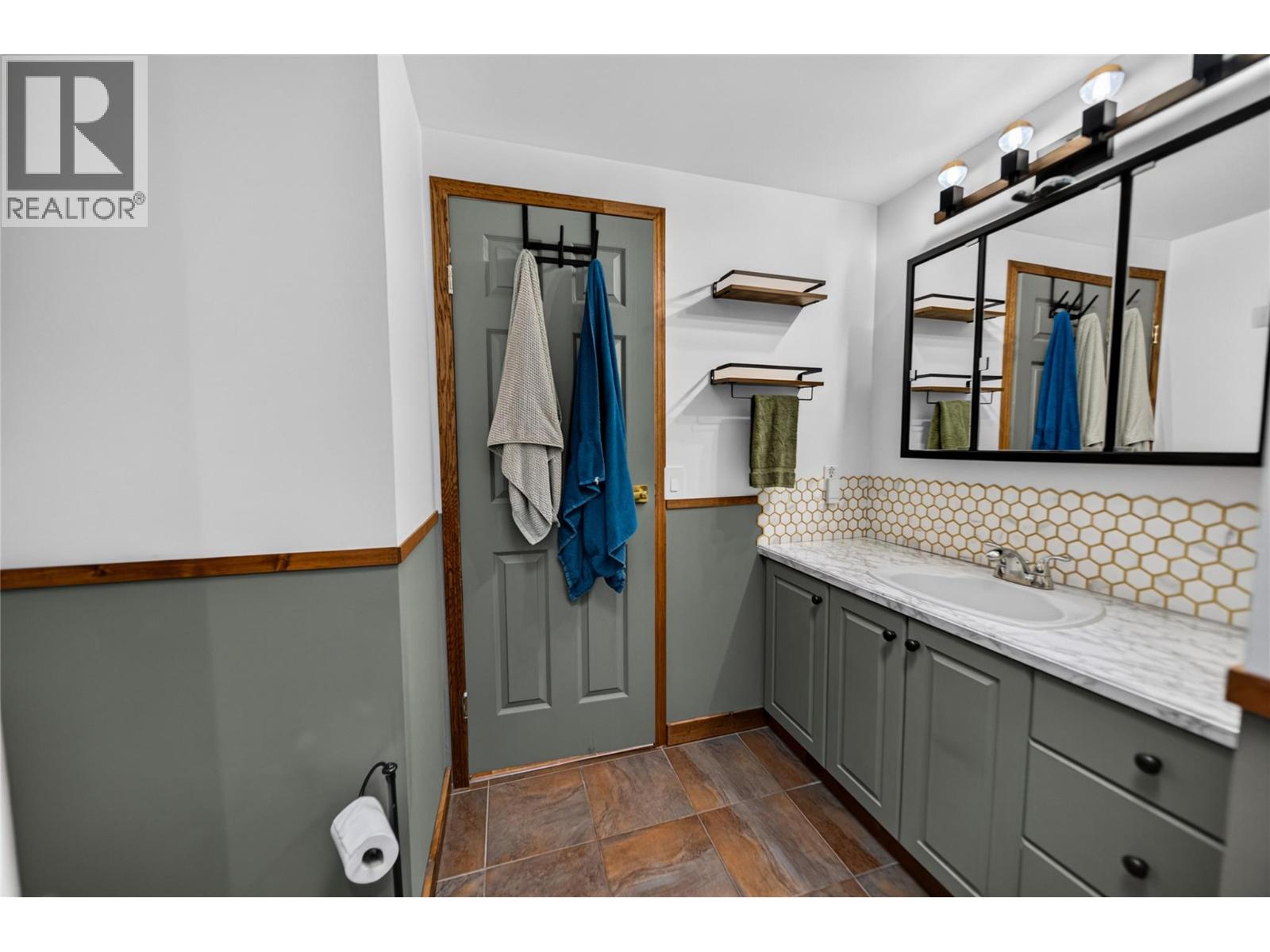 7285 Jaffray Village Loop Road Property Photo 23