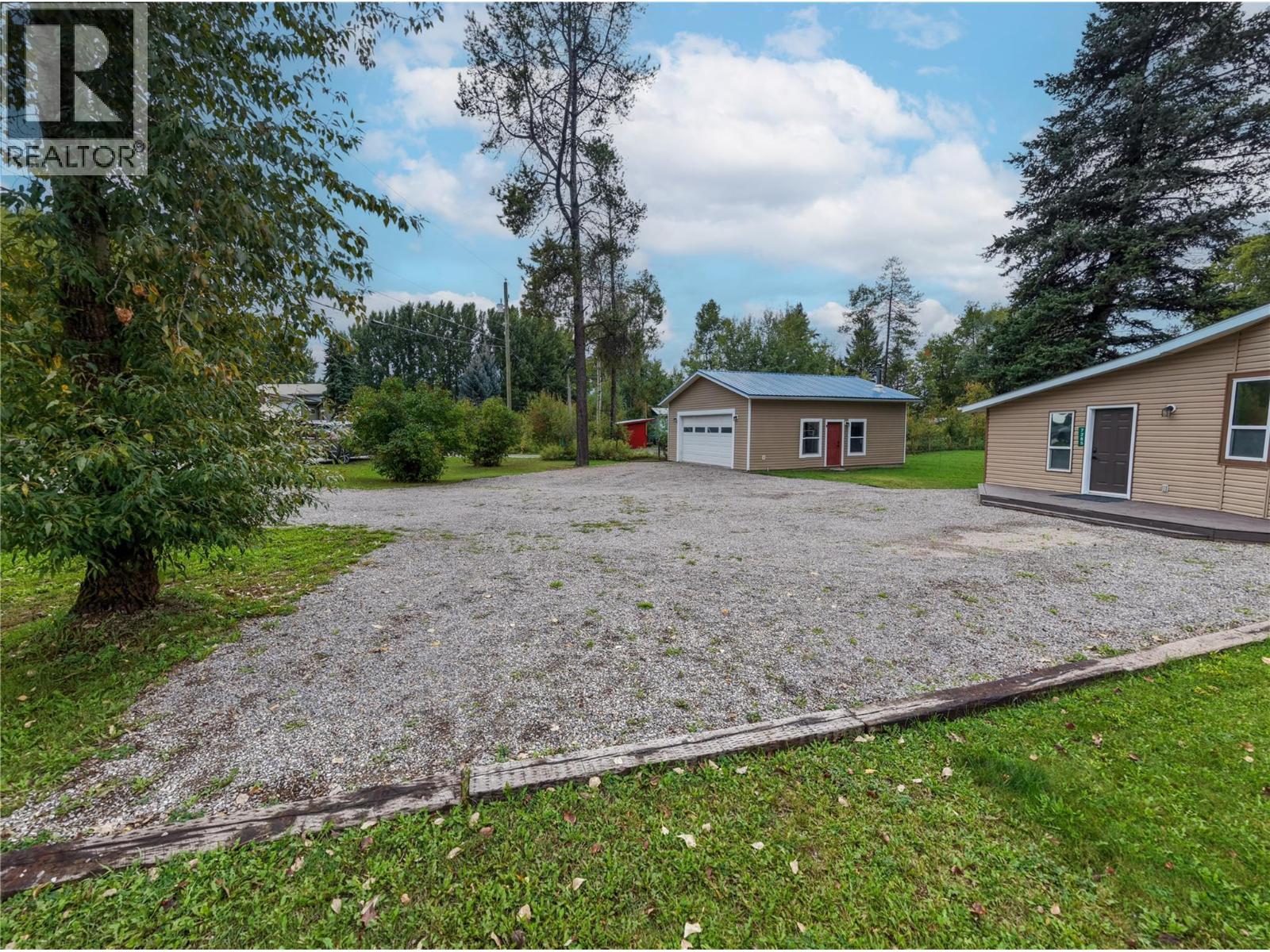 7285 Jaffray Village Loop Road Property Photo 25
