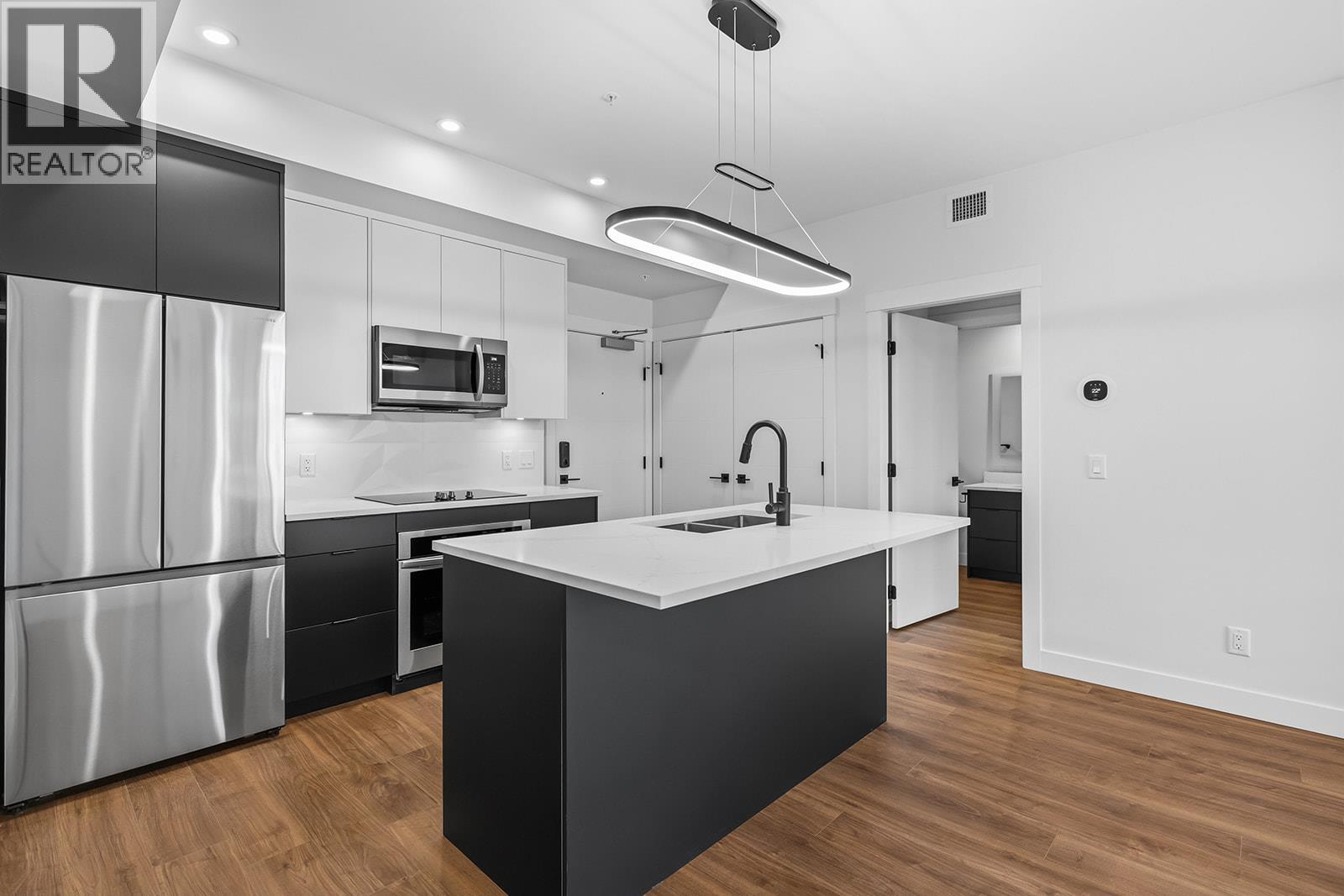 1280 Sutherland Avenue Unit# 404 Property Photo 3