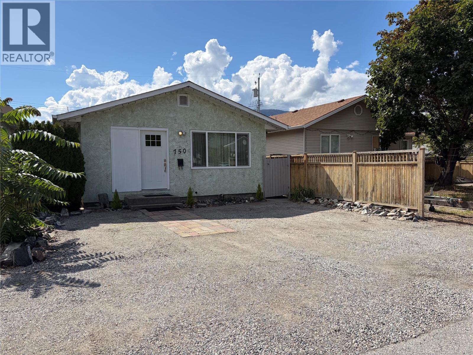 750 Revelstoke Avenue Property Photo 3