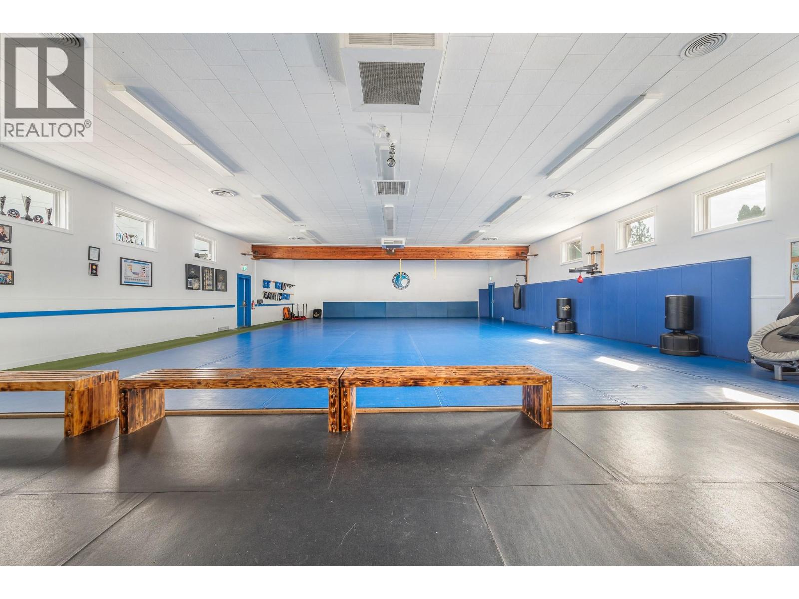 3105 28 Street Property Photo 6