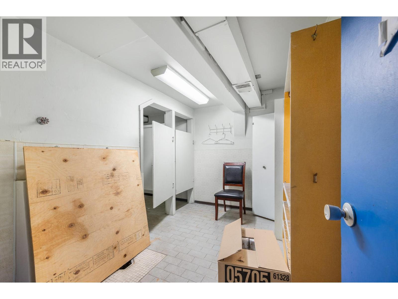 3105 28 Street Property Photo 15
