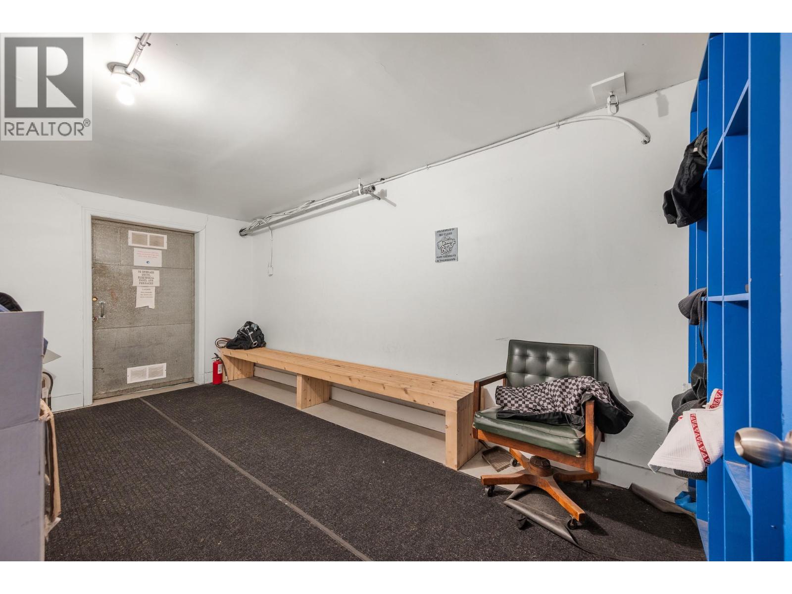 3105 28 Street Property Photo 16