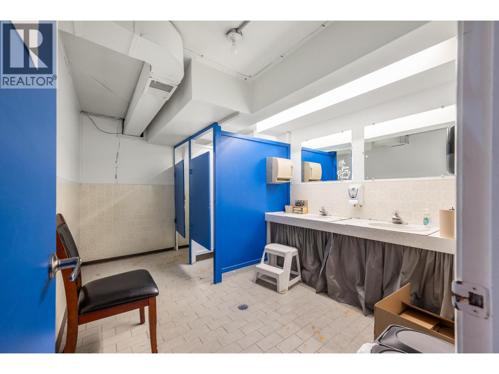 3105 28 Street Property Photo 20