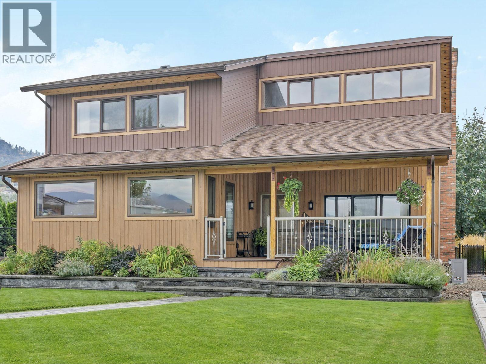 146 YORKTON Avenue Property Photo 1