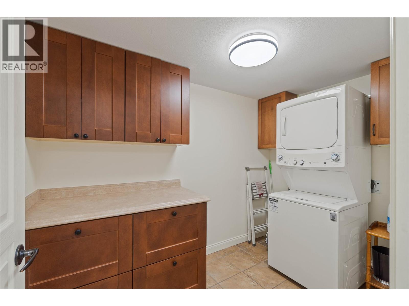 1390 Hillside Drive Unit# 305 Property Photo 24
