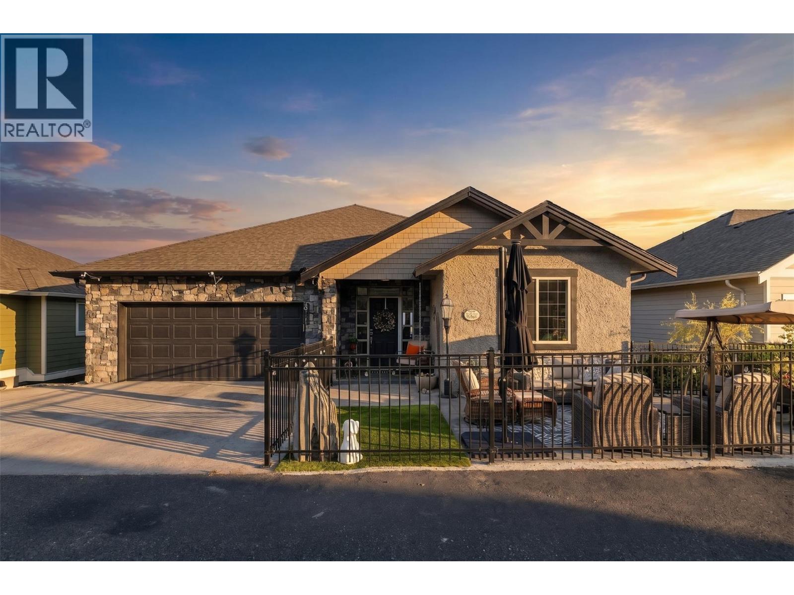 871 Kuipers Crescent Property Photo 1