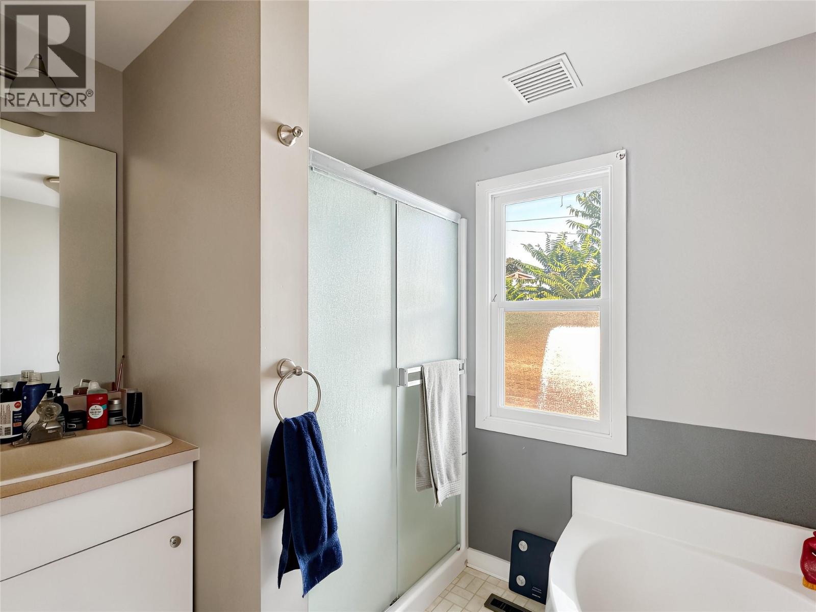 5952 Okanagan Street Property Photo 9