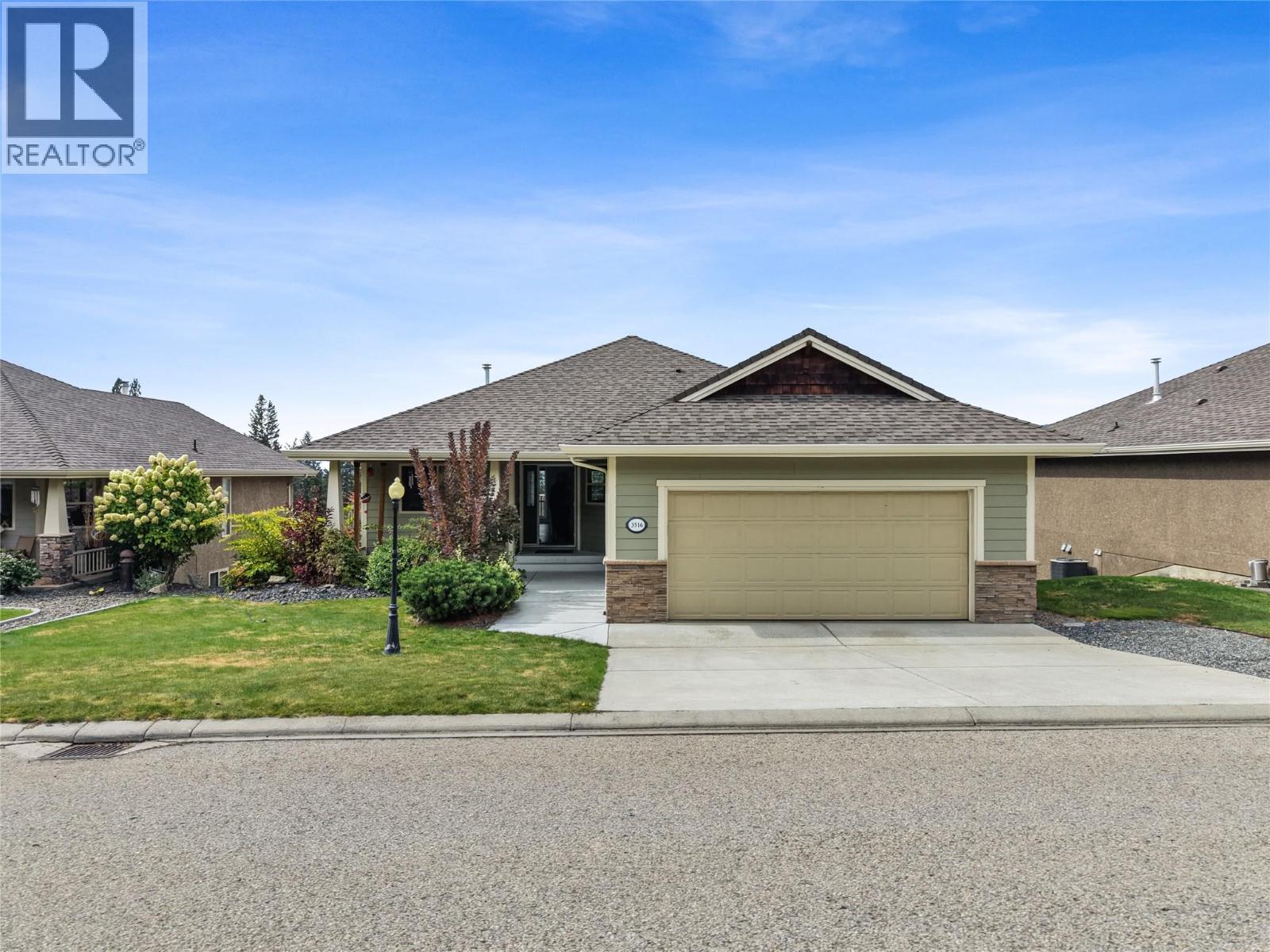 3516 Camelback Drive