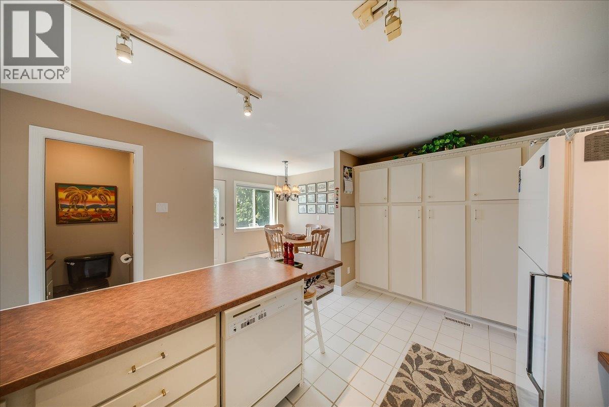 2390 Mcleod Avenue Property Photo 12