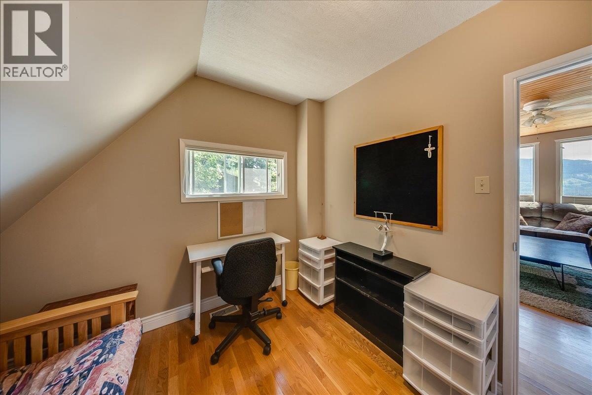 2390 Mcleod Avenue Property Photo 33